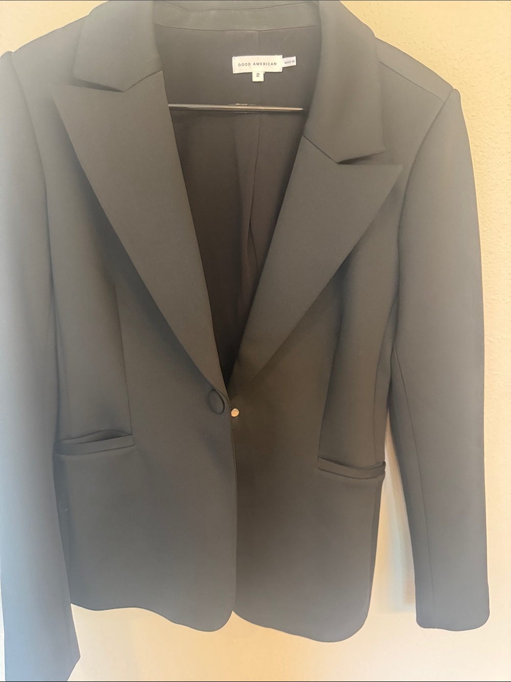Good American Black Single-Button Tailored Blazer